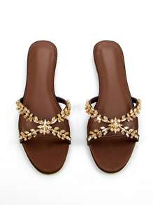 نساء أنيق 3D زهرة رينستون سلسلة مزينة لون الشمبانيا بروكارد مدبب الأصابع مريح مسطح بطانية صنادل للارتداء اليومي وحفلات - بني - مشاهدة 1