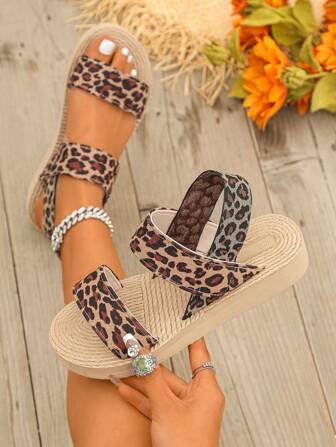 全新豹纹性感女式凉鞋，海滩度假风格，时尚卡其色坡跟厚底女式凉鞋