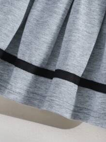 2 件装女婴蕾丝蝴蝶结领休闲上衣和拼布裙套装，适合户外玩耍、校园风格、可爱街头造型