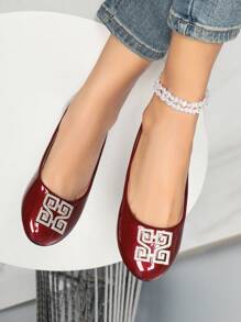 Women's Fashion Rhinestone Decor Flat Shoes - Burgundy - View 1
