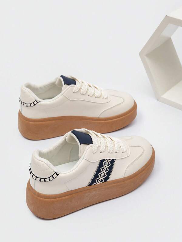 Sapatos Bege 2025 Primavera Novo Estilo Elegante Estética Casual Roupas Sapatos Para Mulheres, Sapatos Plataforma Femininos, Tênis Confortáveis E Modernos, Aumentam A Altura Em 5cm, Sapatos De Festa, Adequados Para Mulheres Baixas Estilo Esportivo Com Jeans