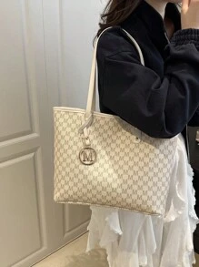 女士时尚休闲通勤单肩包带字母印花大容量手提包字母吊坠，适合逛街，钱包，购物，年轻女性，大学生，新人，白领。非常适合办公室，大学，工作，商务，通勤，户外活动，旅行和郊游 - 白色 - 查看 5