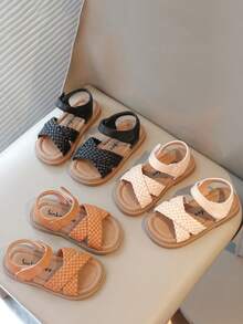 1 Pair Girls/Toddlers/Infants Sandals, Fashion Woven Hook And Loop Design Slip-Resistant Soft Bottom Children Flat Shoes, Suitable For Summer - Black - View 1