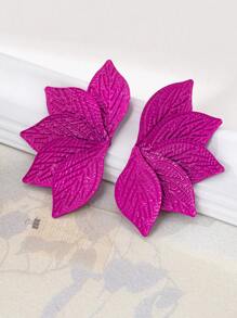 1 Pair Elegant Textured Leaf Design Women Earrings, All Season Stud Earrings - 1 Pair Of Elegant and Simple Leaf Earrings for All Seasons - View 5