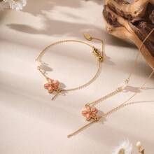 1pc Minimalist Enamel Floral Pendant Necklace, Feminine Elegant Jewelry Accessory For Party, Lovely Gift For Girlfriend