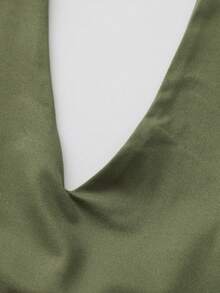 Top corto con escote redondo liso y abertura - Verde militar - Ver 6