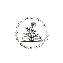 1 Stück personalisierter Initialen Buchprägerstempel, personalisierter Bibliotheksstempel, Scrapbooking Prägegerät, personalisierter Umschlagprägerstempel, Handprägegerät, Initialen Prägerstempel, Datumsprägerstempel, Hochzeits-Prägungsstempel, Papier-Prägungsstempel, für Geschäft/Arbeit/Büro modern, vintage, Cartoon, Kawaii, personalisiert, Mitarbeiter, Kunden, Studenten, für Geschäft/Arbeit/Schulanfang, für Universität, saisonale Auswahl, Büro & individualisierte Stempel