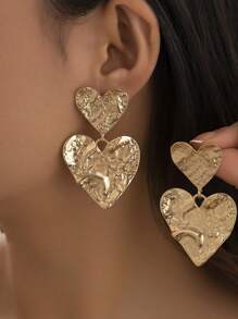 1 Pair Women Heart Pattern Metallic Textured Effect Drop Earrings, Fashionable And Versatile Gift For Daily Wear