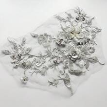 3D Flowers Beaded Lace Fabrics Applique Embroidery Sewing On Patches For Wedding Evening Dress Clothing Patches Scrapbooking