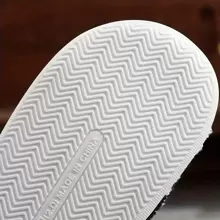 Women's Casual Thermal Lined Slippers With Strawberry Embroidery, Fashion House Slippers For Autumn/Winter