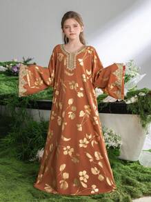 少女拼接蕾絲絲帶連衣裙，具有水溶蕾絲和金箔印花