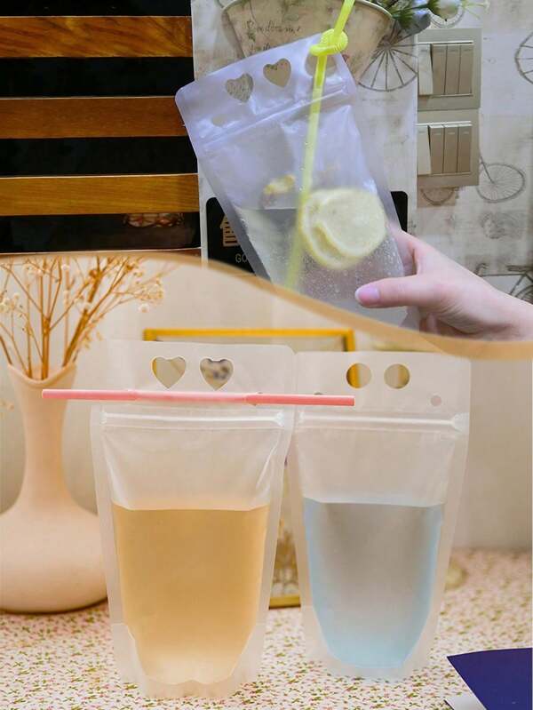 40pcs(20pcs Packaging Bags + 20pcs Random Straws) Juice Bag Plastic Beverage Bags,Transparent Portable Water Bag For Outdoor,Disposable Travel Leak Proof Bag Squeeze Bag,Reusable Sealed Liquid Bag
