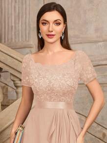 MIUSOL 船领花卉蕾丝撞色雪纺荷叶边下摆晚宴派对婚礼宾客长裙