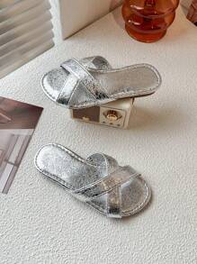 1 Pair Kids' Summer Shiny Punk Style Beach Sandals, Solid Color Design, Comfortable & Versatile - Silver - View 6