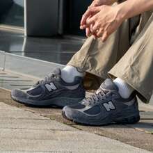 New Balance Zapatillas de running retro de la serie NB 2002R, zapatos deportivos y casuales de moda de corte bajo, unisex M2002RTC