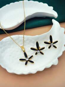 Bohemian Vacation Style Women's Jewelry Set, 18K Gold Plated Stainless Steel, Starfish Pendant Necklace & Sunflower Earrings Set, Hand-Polished, Exquisite Design, Perfect Gift For Mother's Day, Birthday, Date, Dance, Festival, Back-To-School Season, And Wedding Occasions