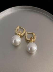1 par de pendientes elegantes de fiesta con diseño de circonita artificial y perla artificial