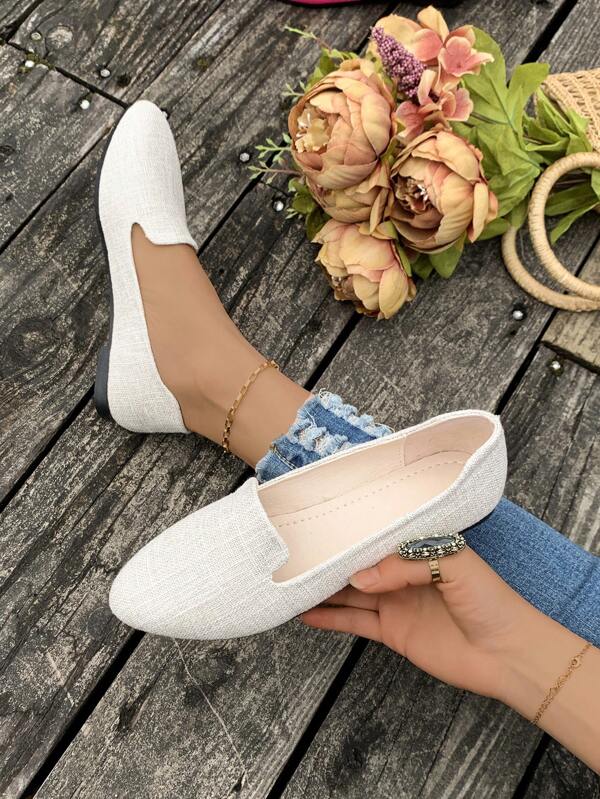 Nuevos mocasines clásicos de primavera, zapatos casuales tipo slip-on con punta puntiaguda, suela blanda y cómoda, versátil, de tela multicolor, planos y antideslizantes