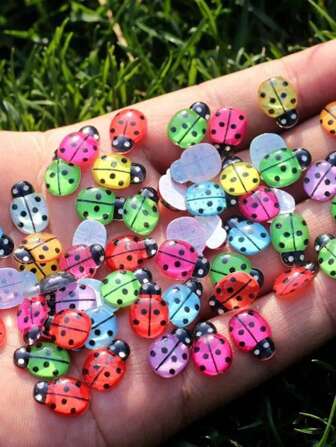 100pcs Vibrant Plastic Resin Ladybug Figurines Decorations, Flat Back, Assorted Colors - Ideal For DIY Crafts, Wedding & Party Embellishments, Ladybug Outdoor Garden Decor