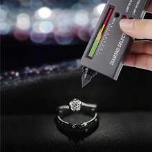 Tester diamanti portatile ad alta precisione - Rilevatore di autenticità gioielli elettronico per diamanti, giada, rubini - Funzionamento a batterie (batterie non incluse) con display LCD e indicatori multicolore