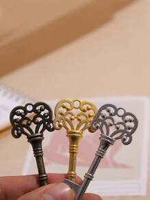 1pc Vintage Crown-Shaped Bottle Opener, Suitable For Bar Or Home, Bar Tools, Wedding Party Favor, Kitchen Gadget, Wedding Gift, Keychain Pendant, Gift For Father