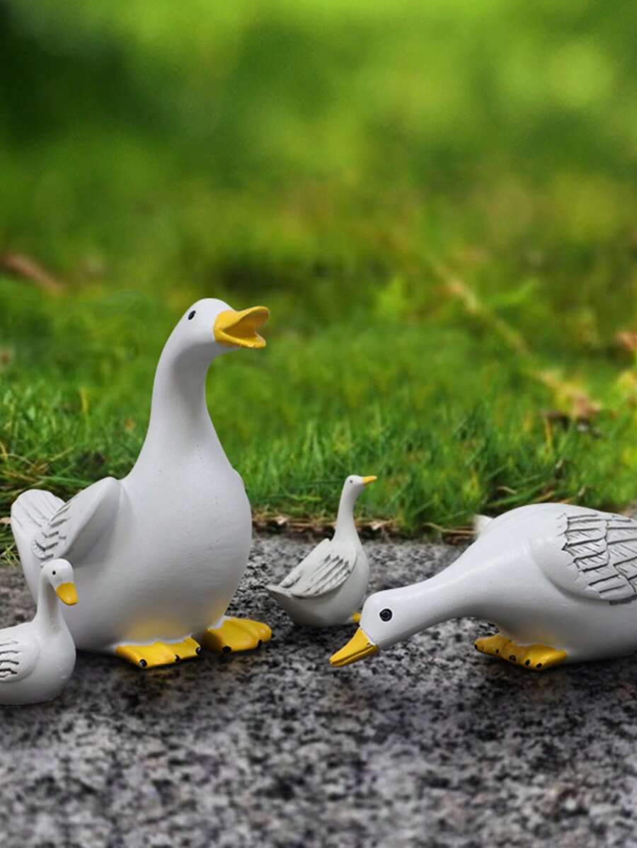 1 Set Of Duck Family Resin Ornaments (4 Pieces), Warm And Cute Design, Perfect For Home Decor, Desk Display, Children's Room Decoration, Adding Fun To Life, An Ideal Choice For Gifts Or Personal Use.