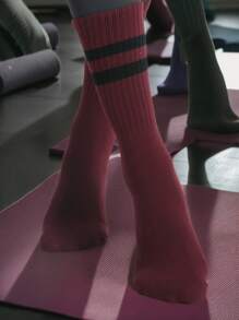1 Pair Women's High Elastic Non-Slip Fitness Sports Dotted Yoga Pilates Mid-Calf Socks