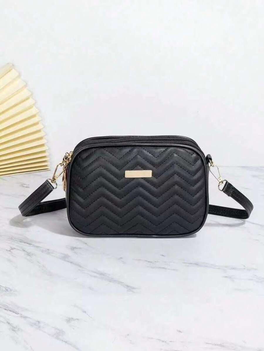1pc Women V-Quilted Solid Color Casual Crossbody Shoulder Camera Bag, Fashion Metal Logo Outdoor Messenger Bag For Shopping, Gift, Daily Use