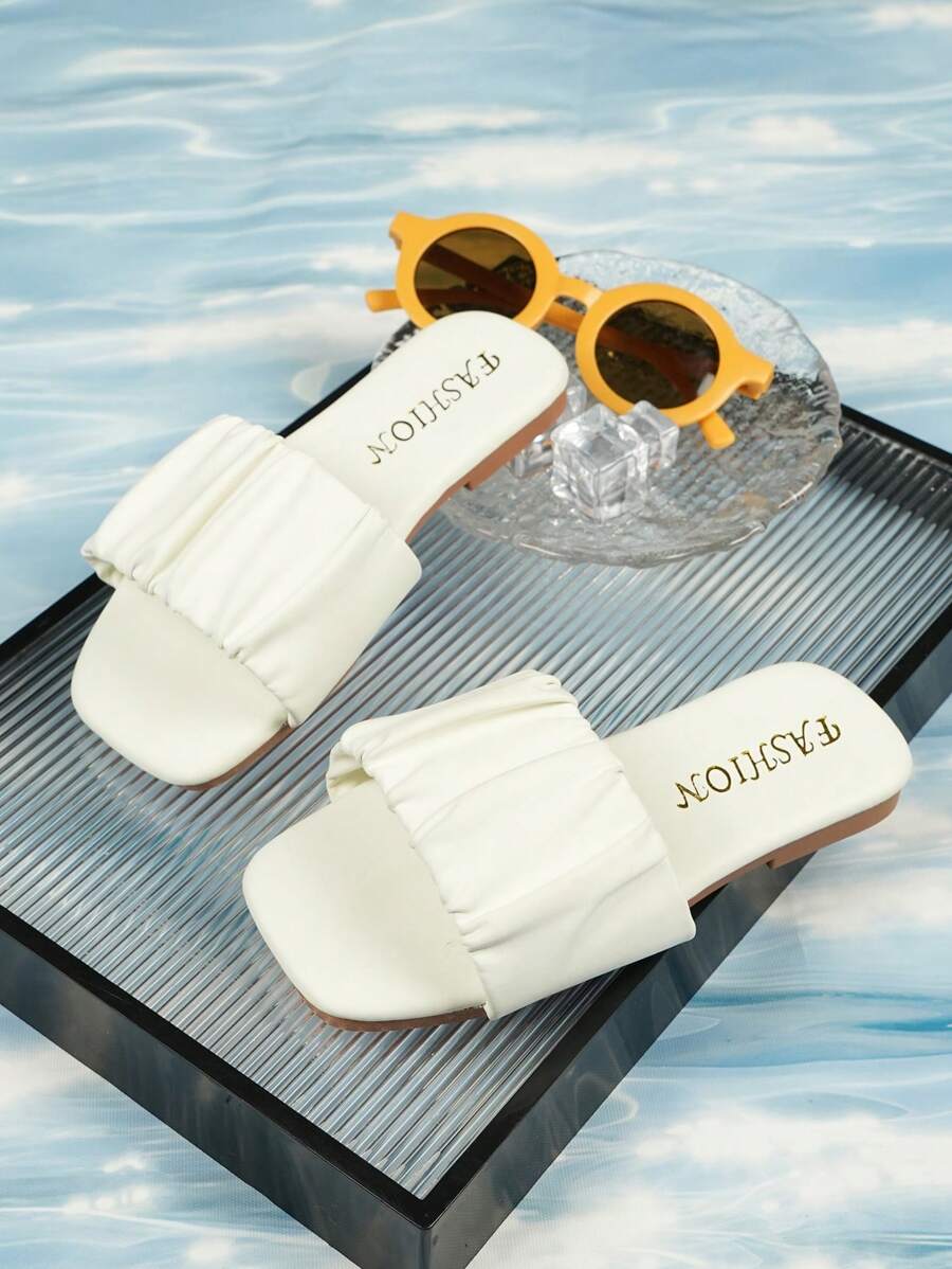 Children Fashion Outdoor Sandals Summer Square Toe Flat Shoes Strap Sandals New Style Girls Shoes Stylish Beach Slippers - Beige - View 1