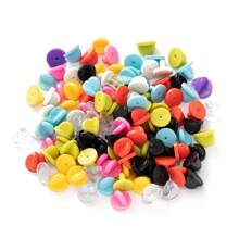 100 件混合橡胶翻领别针背面安全背面用于胸针领带帽固定器锁定替换制服徽章徽章珠宝制作配件