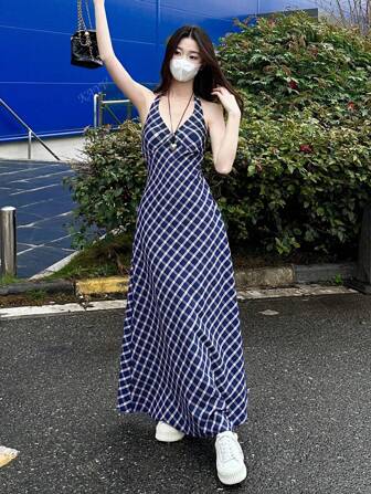 Retro Plaid Flattering Dress With Halter Design, High-End Feel, Random Cuts