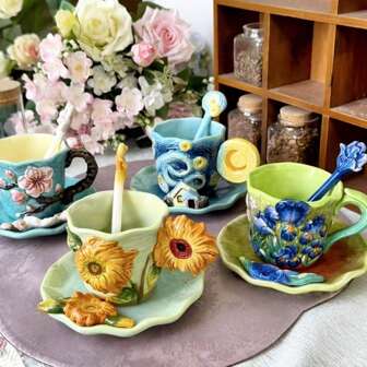 1 Juego de Taza y Platillo de Café con Pintura de Óleo de Van Gogh Hecha a Mano en Cerámica, Set de Taza de Té con Escultura 3D de Flor de Melocotón, Iris, Noche Estrellada, Girasol, 1 pieza Taza de 180 ml (6 oz) con Asa, 1 pieza Platillo Redondo, 1 pieza Cuchara, Regalo para el Día de San Valentín, Día de la Madre, Navidad, Decoración Única para el Hogar