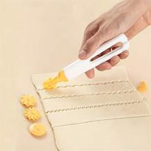 Juego de 4 en 1 de cortador de pizza de plástico con accesorios intercambiables de sello de pastelería - Utensilio de cocina para dar forma a la masa y cortar la corteza de la tarta - Para panaderos y cocineros en casa - Herramienta de hornear multiusos - Regalo perfecto para amantes de la comida