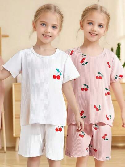 2 件装女婴夏季樱桃满版印花刺绣罗纹圆领荷叶边下摆短袖上衣和罗纹休闲短裤套装