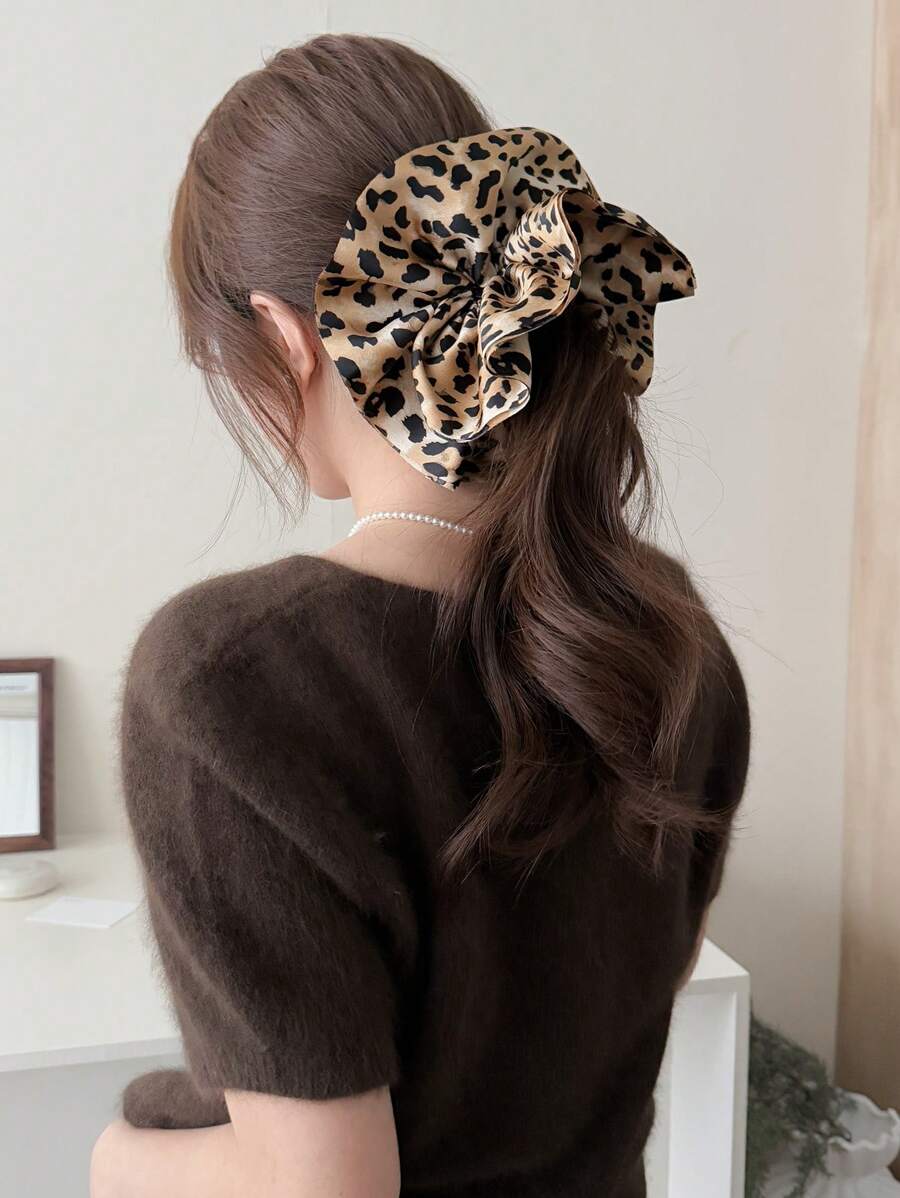 1pc Oversized Leopard Print Elegant & Versatile Hair Scrunchie
