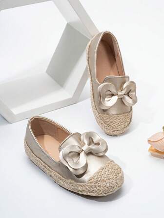 女童蝴蝶结编织+皮革夏季休闲舒适平底鞋，简约时尚