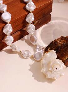 1pc White Asymmetrical Baroque Pearl Natural Large Sea Shell Pendant Necklace, Simple & Versatile Beach Jewelry, Perfect Elegant Summer Vacation Accessory For Women - Multicolor - View 4