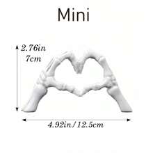 1 pièce Statuette de geste de la main pour bureau, ornements d'amour, statue de crâne de couple, décoration de mariage et de maison créative pour le bureau, figurines en forme de cœur pour étagère de salon, table de café, centre-pièce, convient pour la décoration de la maison, de la chambre, du bureau et des étudiants, le meilleur cadeau de Noël, cadeau de la Saint-Valentin en hiver