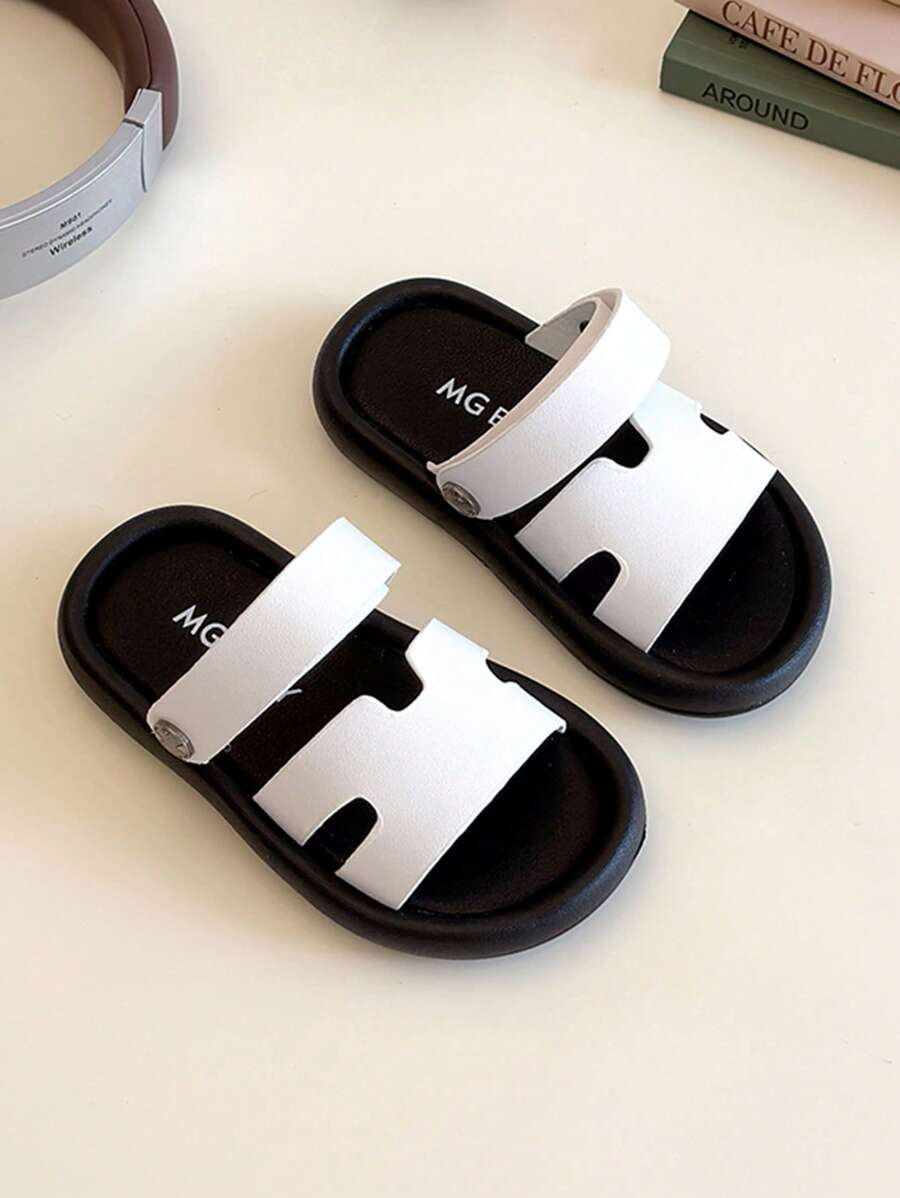 1 双儿童时尚透气防滑圆头凉鞋，男童拖鞋，软底，适合夏季