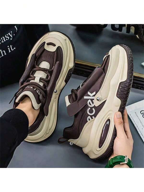 Sneaker casual da uomo 2025 Nuova moda Suola spessa Aumenta l'altezza scarpi sportivi chunky Scarpe sportive all'aperto, Antiscivolo Resistente all'usura Comodo Stringato Leggero Versatile Scarpe sportive (Logo casuale)