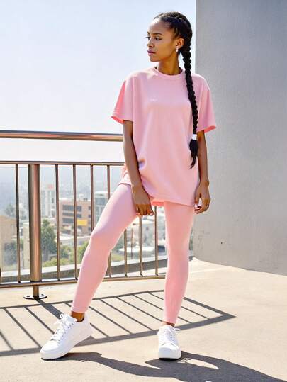طقم بنطلون وتوب رياضي للبنات للصيف، من قطعتين، بلون وردي فاتح، بتصميم بسيط، قماش قابل للتنفس وسريع الجفاف