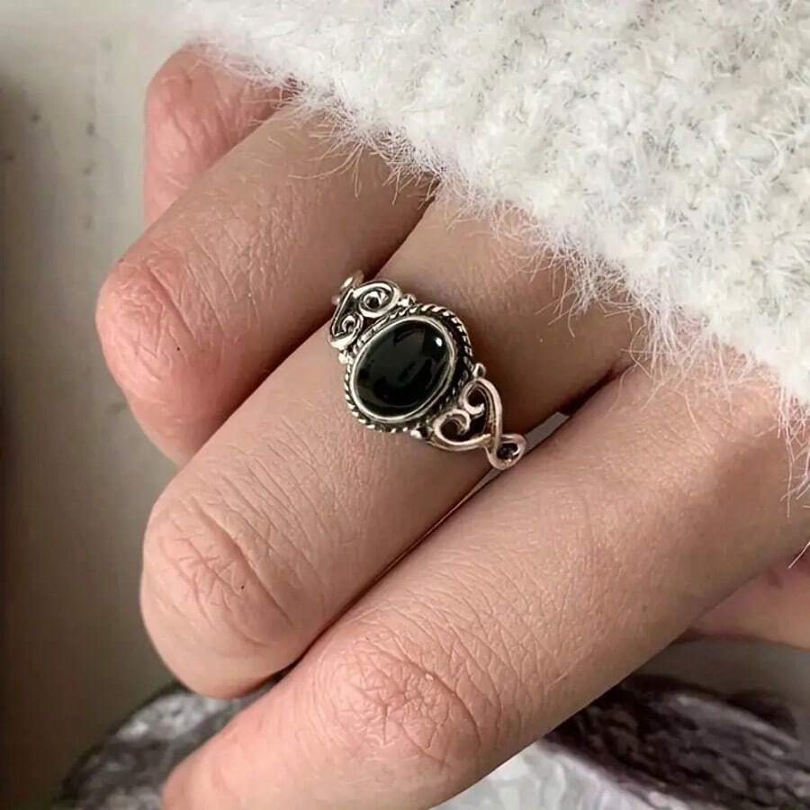 复古设计高品质戒指，镶嵌红色方晶锆石。波西米亚时尚配饰，适合日常佩戴、派对装饰。送给女性的完美礼物，奢华珠宝 - 黑色 - 查看 1