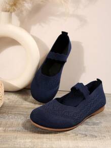 2025 Automne Femmes Chaussures plates Babies tricotées pour toutes les saisons, chaussures à enfiler de couleur unie à bout rond, tige et doublure en tissu, semelle en caoutchouc, lavable à la main