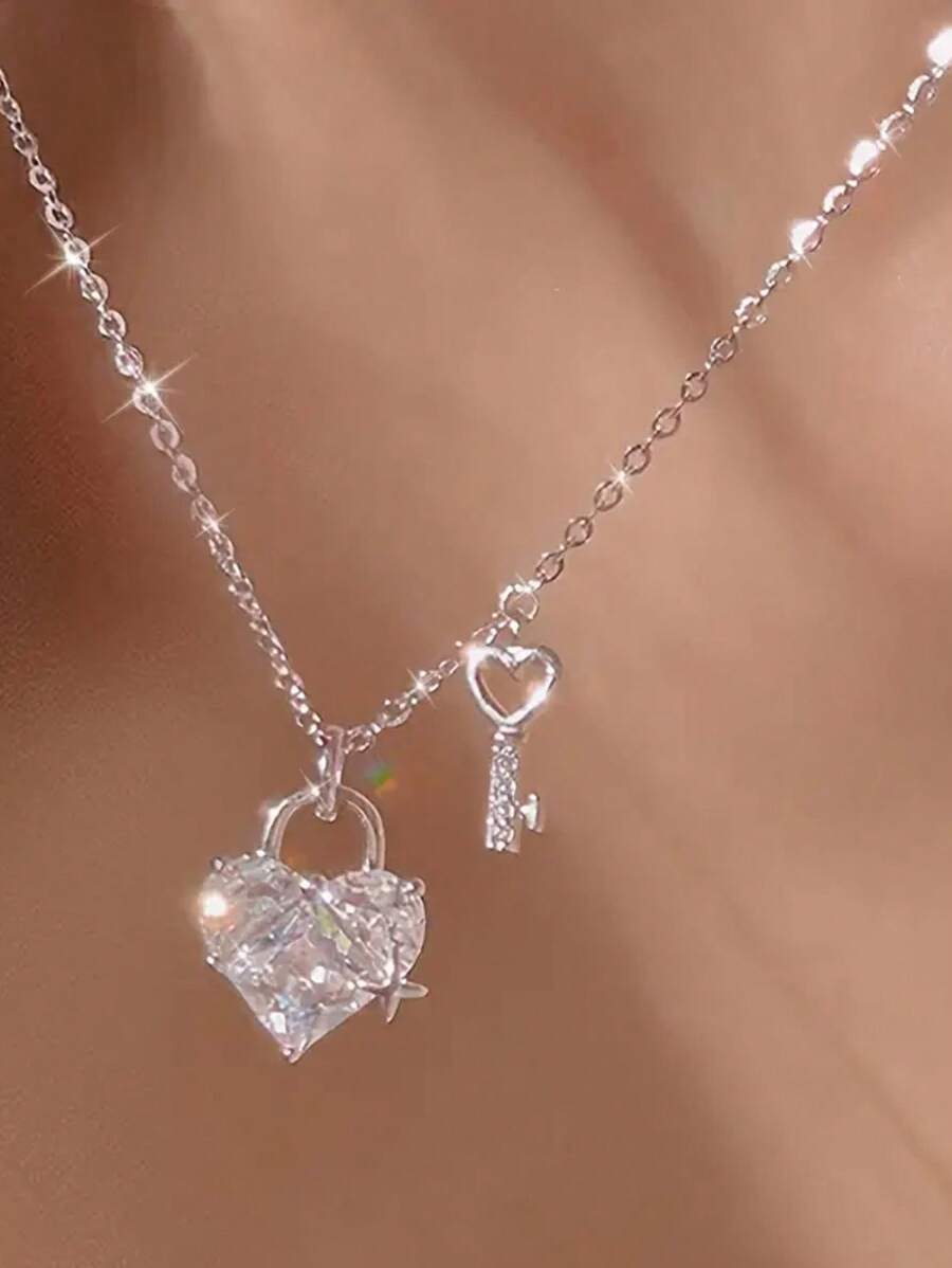 1pc Heart-Shaped Lock & Key Pendant Necklace, Cubic Zirconia Jewelry Gift For Girls, Birthday Party Jewelry Present For Friends Valentine's Day Accessories - Multicolor - View 1