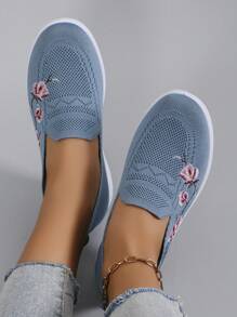 STEPREACH Women's Casual Shoes Sneakers Flat Embroidered Shoes Chinese Style Embroidery Air Cushion Breathable Comfortable