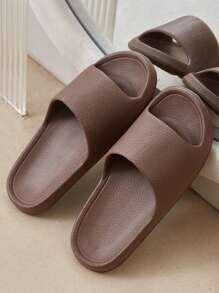 Pantuflas de diseño minimalista de color marrón para mujer, con textura, suela de EVA suave y silenciosa, antideslizante para el baño y el hogar