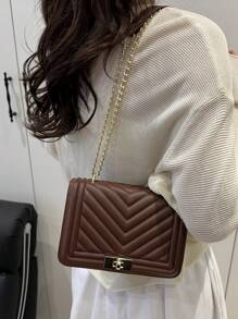 Fashionable Solid Color V-Shaped Printed Flip Small Square Bag, Fashionable PU Chain Crossbody Bag, Women's Flip Lock Mini Shoulder Bag Wallet, Suitable For Shopping, Shopping, Wallets, Young Women, College Students, Newcomers, White-Collar Workers. They Are Very Suitable For Offices, Universities, Work, Business, Commuting, Outdoor Activities, Travel, And Outings
