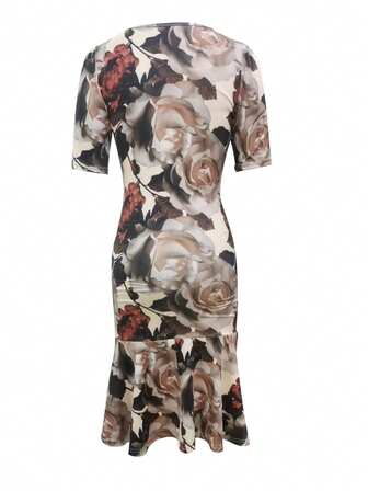 女士复古花卉印花荷叶边连衣裙，夏季针织面料圆领涤纶和氨纶中长连衣裙