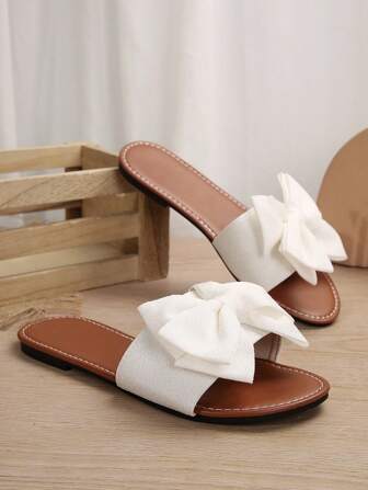 加大码宽版女式圆头蝴蝶结装饰一脚蹬拖鞋，系带度假风沙滩凉鞋，优雅休闲，适合夏季