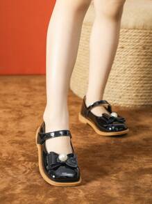 小女孩黑色平底鞋，人造珍珠儿童休闲鞋 - 黑色 - 查看 4